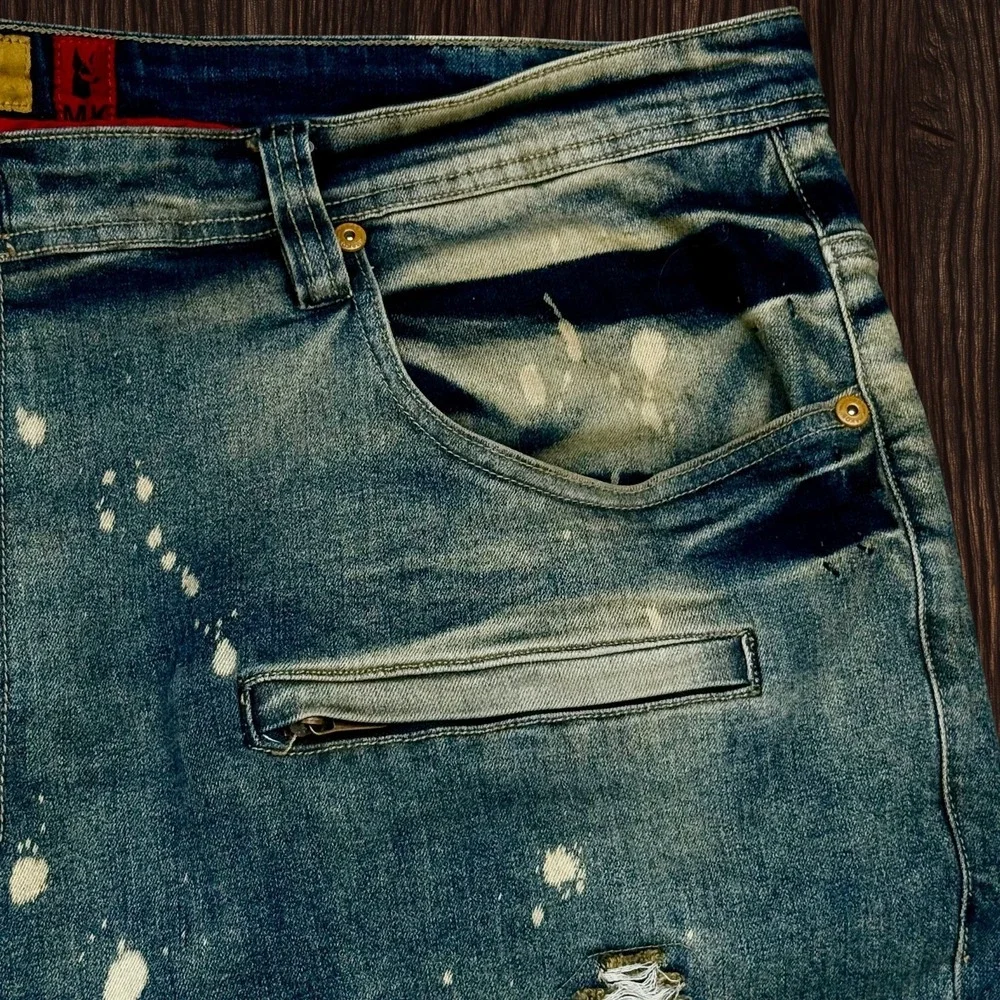 Makobi vintage trashed